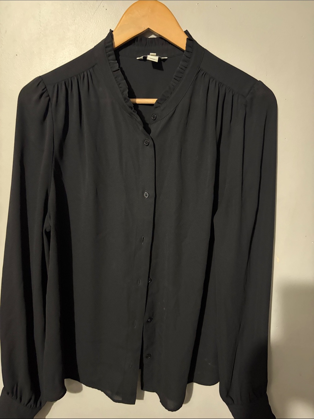 RW&CO. Black Long-Sleeve Ruffled Collar Shirt